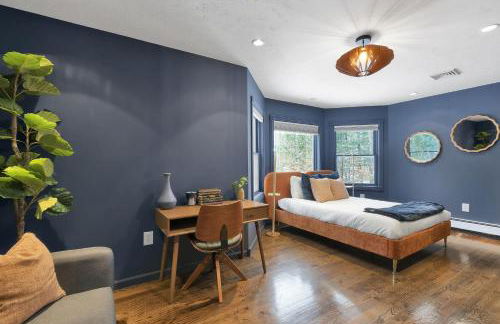 Lux Retreat with Indoor Swim Spa Game Lounge Theater Hot Tub Sauna - Foto 40