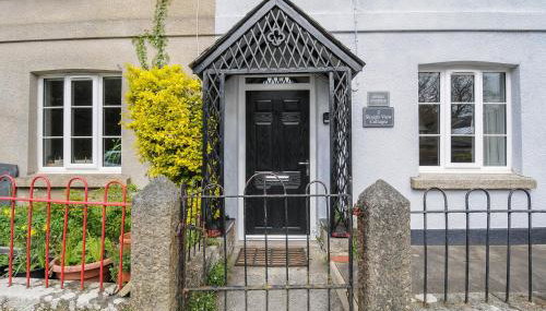 Hobbs Cottage - Photo 2