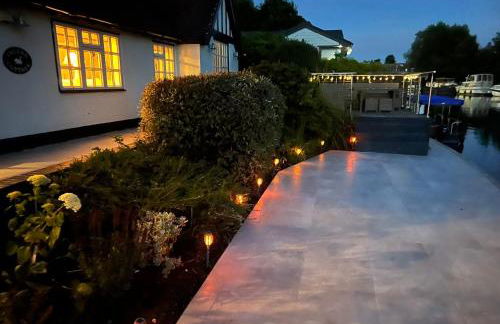 Cosy Island Cottage with Boat in Henley-on-Thames - Foto 3