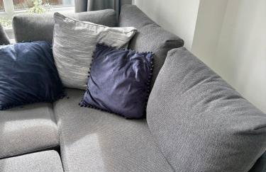 Silver Pines - 2BR - King Bed - 6 Guests - Wi-Fi - Free Parking - Foto 3