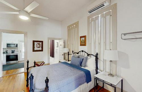 Downtown duplex with patio, enclosed backyard, washer/dryer, streaming, AC, WiFi - Foto 12