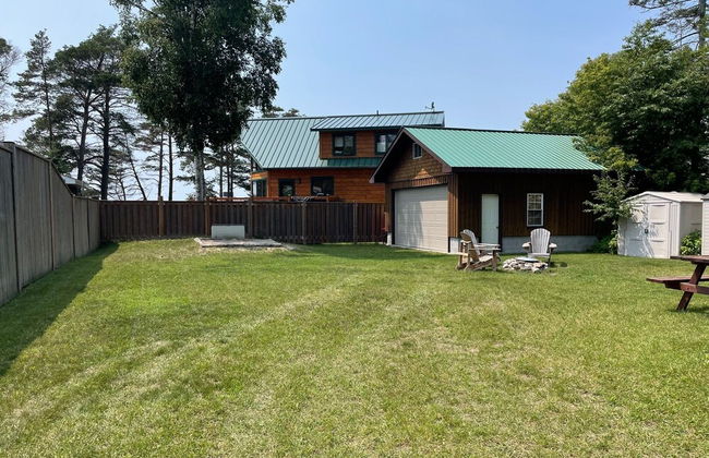 4 Bedroom Cottage On Manitoulin Island - Next to Sandy Beach! - Foto 29