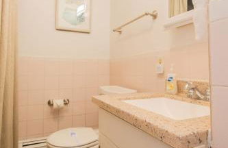 Modern,02 mile to Northeastern, in unit laundry - Foto 12