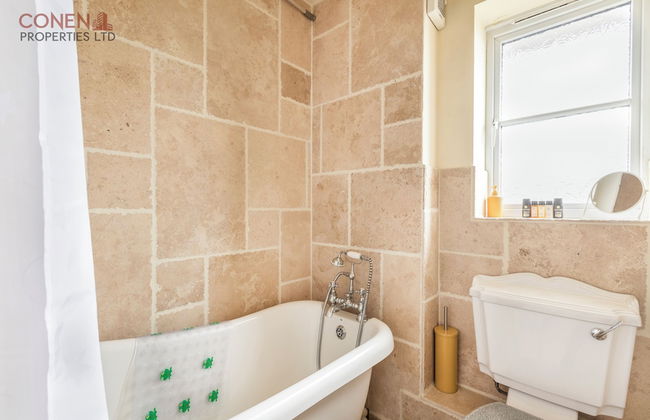 2 Bed Apartment Sleeps 5 - Free Parking, Balcony - Photo 15