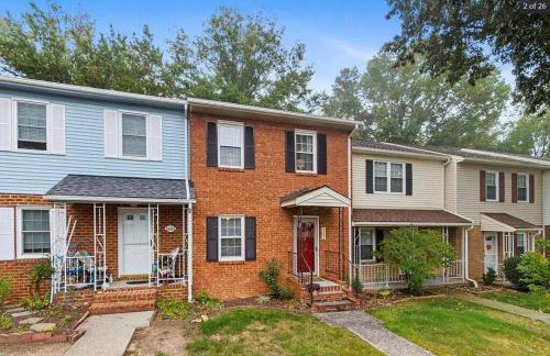 The Red Door 2-bedroom townhouse near VT & RU - Foto 10