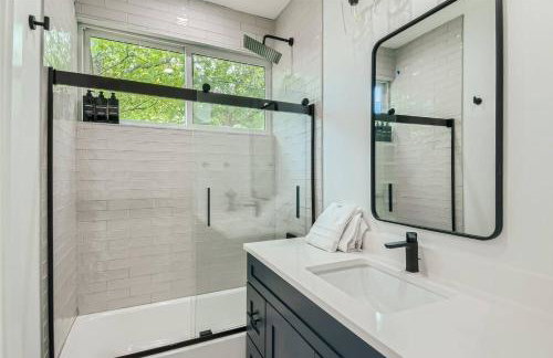 High-End 7 BDRM I Downtown Austin I Pool/Game Room - Foto 38