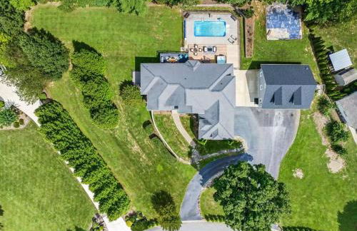 Lush Palace Has Power and Water, MTR Options - Foto 12