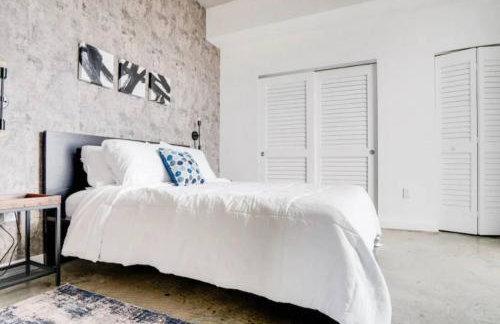 Sun-Splashed 1BR Condo unit in DWTN Miami with WFH - Foto 4