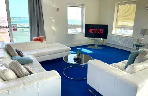 Quay & Sea View Spacious Modern Secure Parking - Photo 6