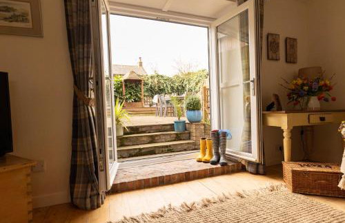 Church Cottage by Coast & Country Stays - Foto 17