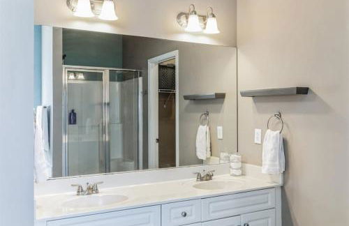 Quaint homey cottage style home in Harvest - Photo 9