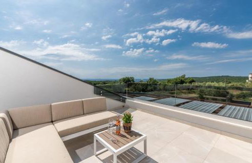 A lovely poolside villa in Krnica ideal for family - Foto 25