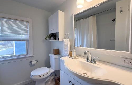 Portsmouth Landing 4BDRM, Modern Escape, Central - Foto 34