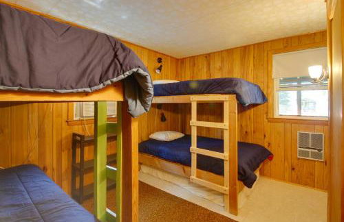 The Birches Raymond Getaway with Beach and Boat Dock - Foto 16