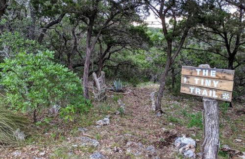 Tiny House with Amazing Views and Private Hiking Trails in Hill Country, Texas - Foto 18