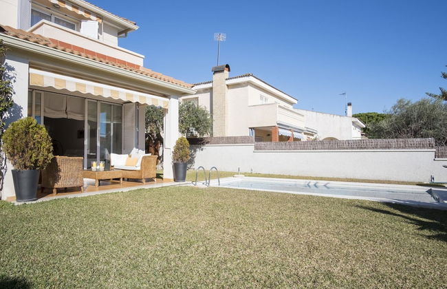 Elegant Villa in Calafell With Swimming Pool - Foto 32