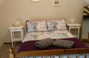 Two Cottages in Beautiful Brittany 5 Bedrooms Sleeps 10 Pets Welcome Heated Swimming Pool Free Wifi - Foto 53