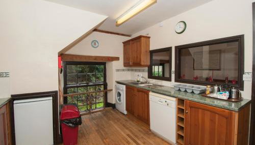 Makeney Chapel - Photo 4