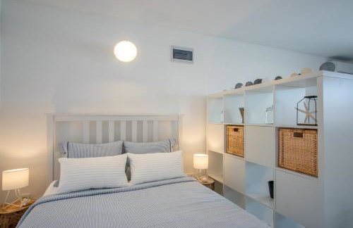 A White Cliffside Studio - Photo 11