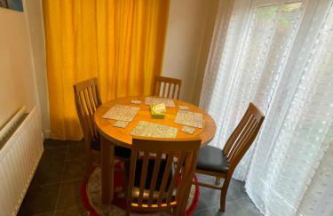 Holiday Home In Cardiff. Sleeps 6 - Foto 7