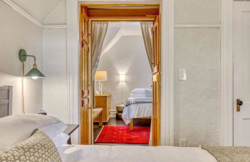 Landmark 23 - Photo 18