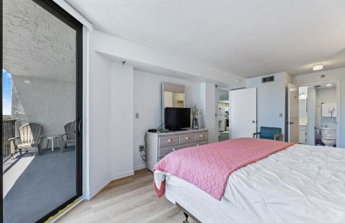 Ocean View / 7th Floor / Pool / Walk to Shopping & Dining / Ocean Trillium Condo #701 - Foto 17