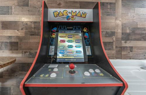 Buckeye Bear's Den-AC-Walking Distance to town - Foto 45