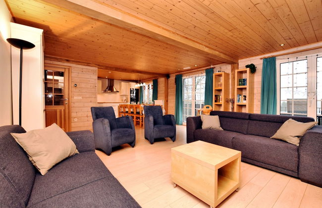 Cozy & Luxurious Chalet with Sauna, Hot Tub, Large Garden, Covered Terrace - Foto 13