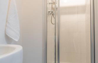 Cheerful 4-bedroom house with multiple car parking - Foto 21