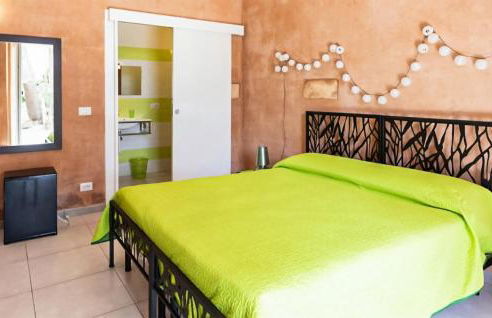 Pet Friendly Home In San Pancrazio Salentin With Private Swimming Pool, Can Be Inside Or Outside - Foto 16