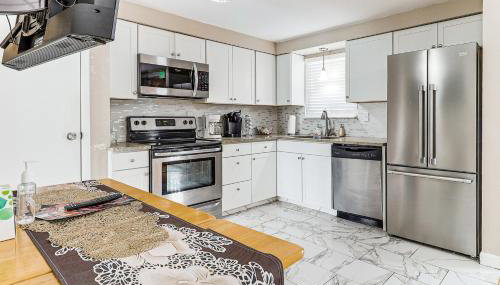 Remote-Work Ready Family Home Near Pittsburgh - Foto 2