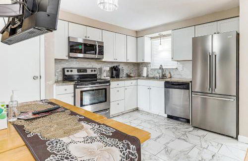 Remote-Work Ready Family Home Near Pittsburgh - Foto 2