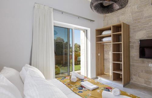 Mandana Villa - With Heated Pool & Jacuzzi - Foto 48