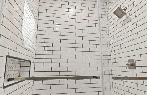 Secluded 3BR Cabin Lake Access & Resort Perks - Foto 25