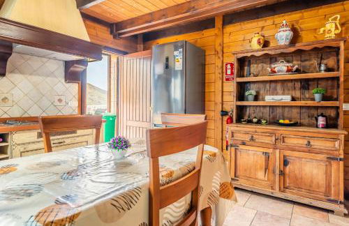 4BR Candelaria Wooden Home -Pool & Views - Parking - Foto 15