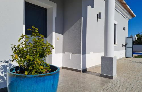 CASA LIMÃO - Private Pool & Garden - Beach & Center 650m - Foto 46