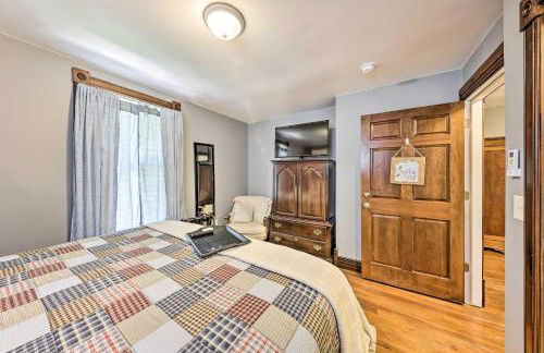 The Farm House with Deck and Historic Charm! - Foto 25