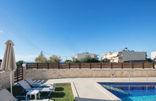 7 bedroom villa with pool, 700m from the beach! - Foto 45