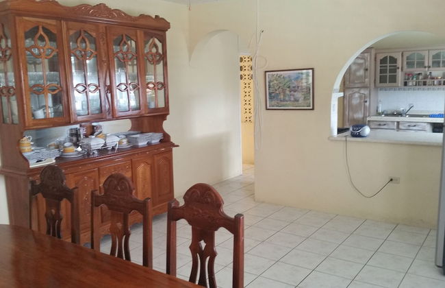 Hatfield South Villa - Photo 24