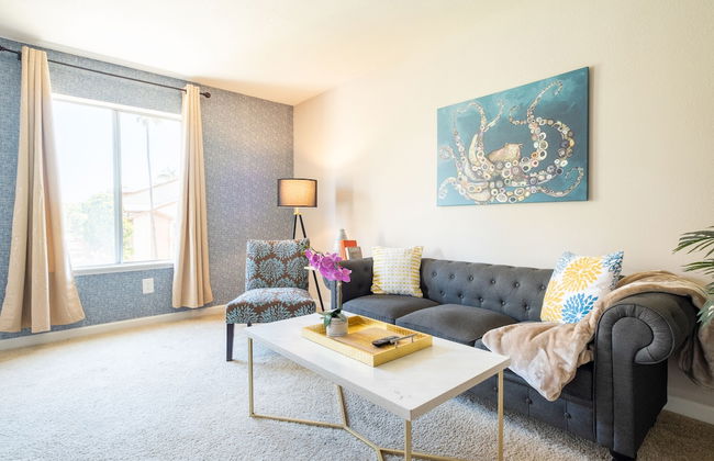 La Jolla UTC 42 - Photo 3