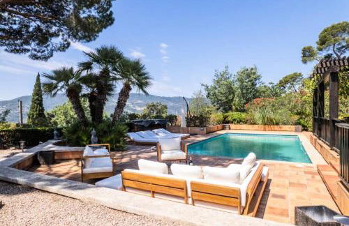 Résidence Villa 5 Chambres, Sauna, Piscine Et Vue Mer. - VILLA 5 chambres, sauna, piscine et vue mer. MAE-2513 - Foto 2