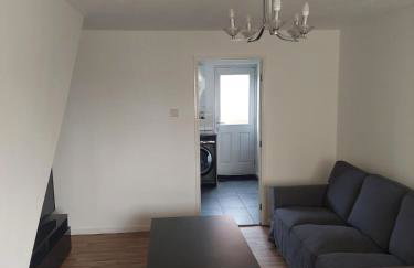 Elegant 2 Bedroom Entire House - Foto 2