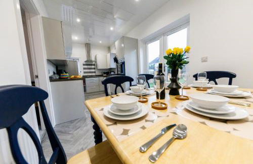 Spacious 2Bed - Great for Contractors - Driveway&Garden - Foto 33