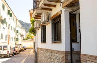 Apartamento en Burunchel- Sierra de Cazorla- Con parking privado para bicicletas -Rutas y senderismo a las Puertas del Parque Natural - Foto 2