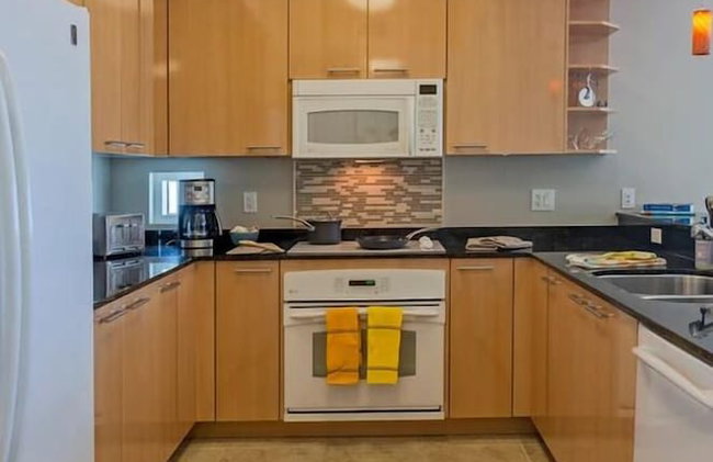Crescent Condos by Beachside Management - Foto 27