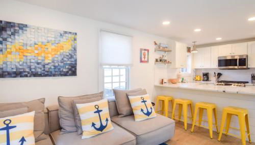 1 Min Walk to Water Town Patio and AC - Foto 2