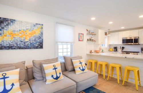 1 Min Walk to Water Town Patio and AC - Foto 2