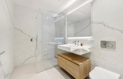 Benalus 4-Bedroom Duplex in Golden Mile - Foto 34