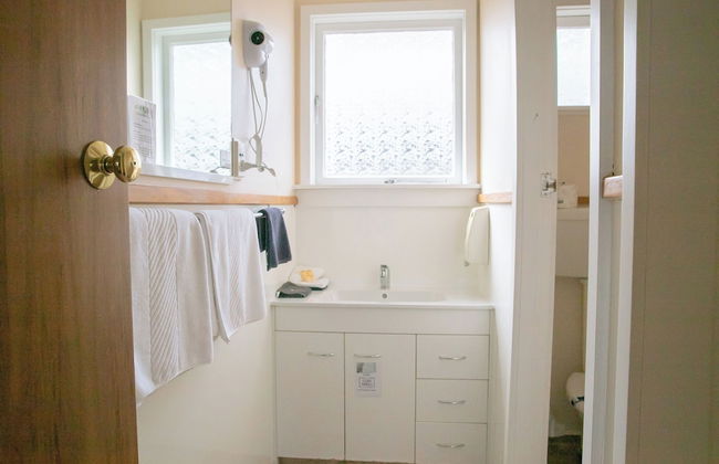 Tuki Tuki Motel - Photo 33