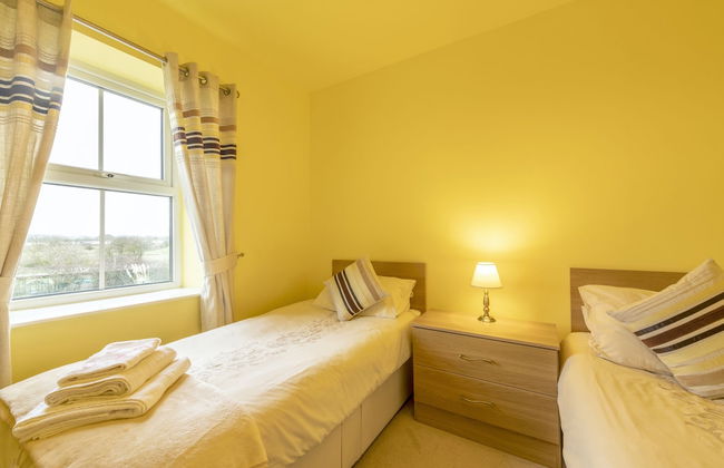 Cottage - Sleeps 5 - Hot Tub - Garden - Parking - Foto 1